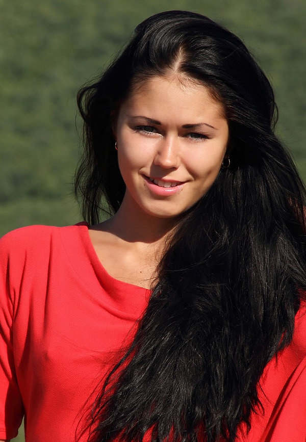 Людмила, 19